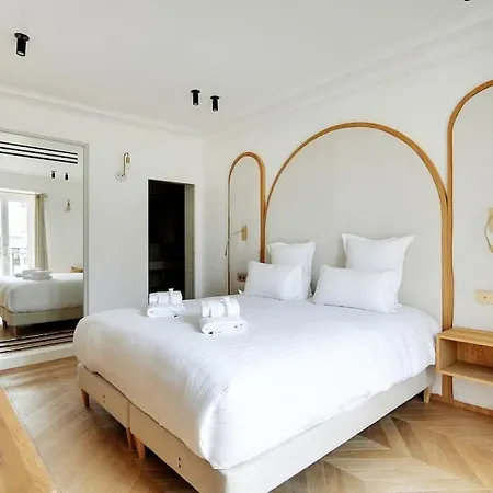 5br 4ba Duplex Services In La Madeleine - Opera Apartamento *
